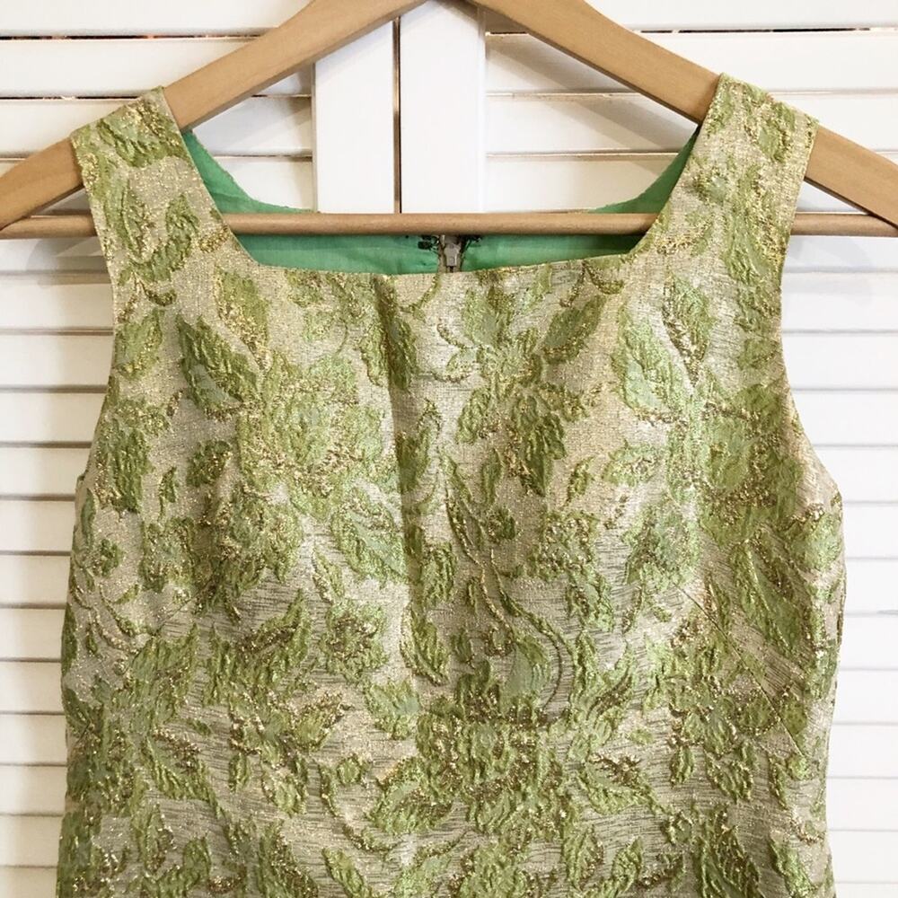 Elegant Green Brocade Sleeveless Dress with Matching Jacket - Picture 4 of 10
